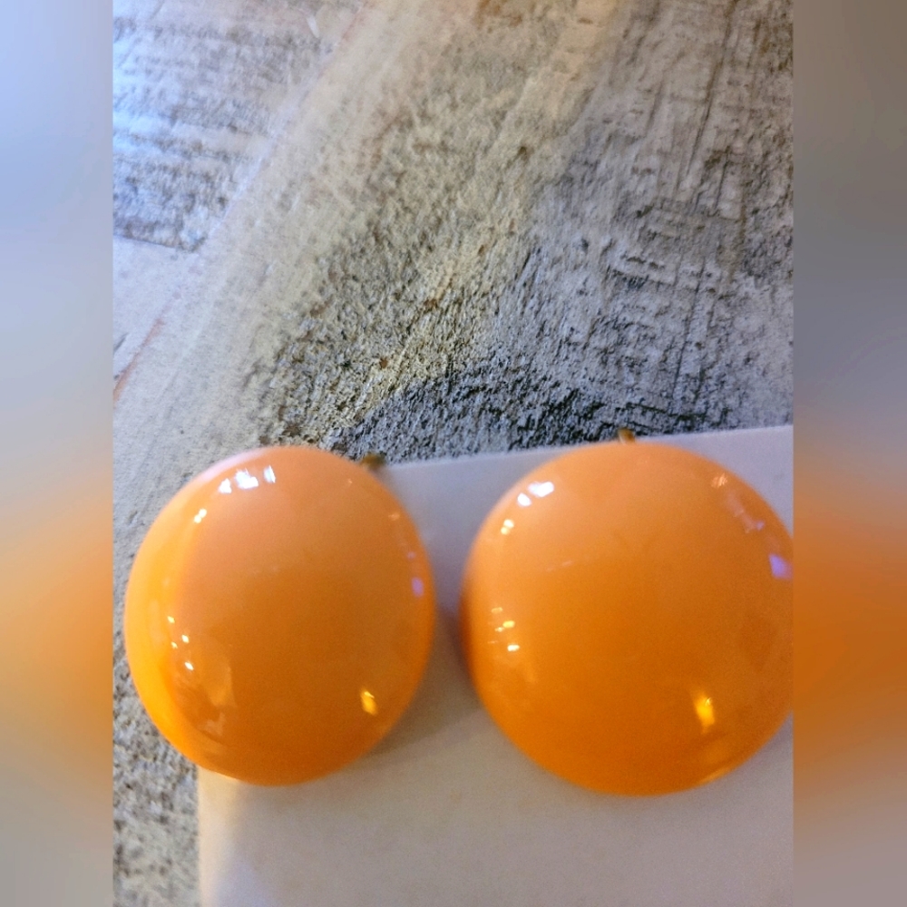 Vintage 1960's Peach Button Clip-on Earrings